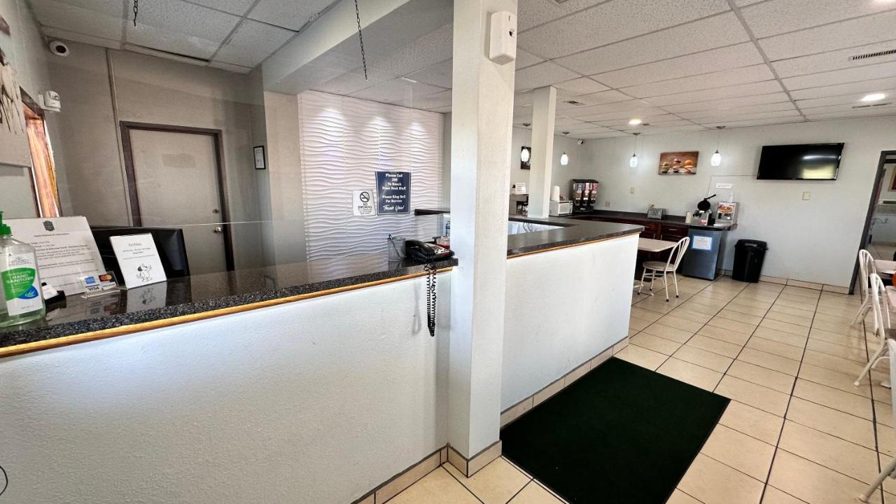 Yankton Inn Bagian luar foto