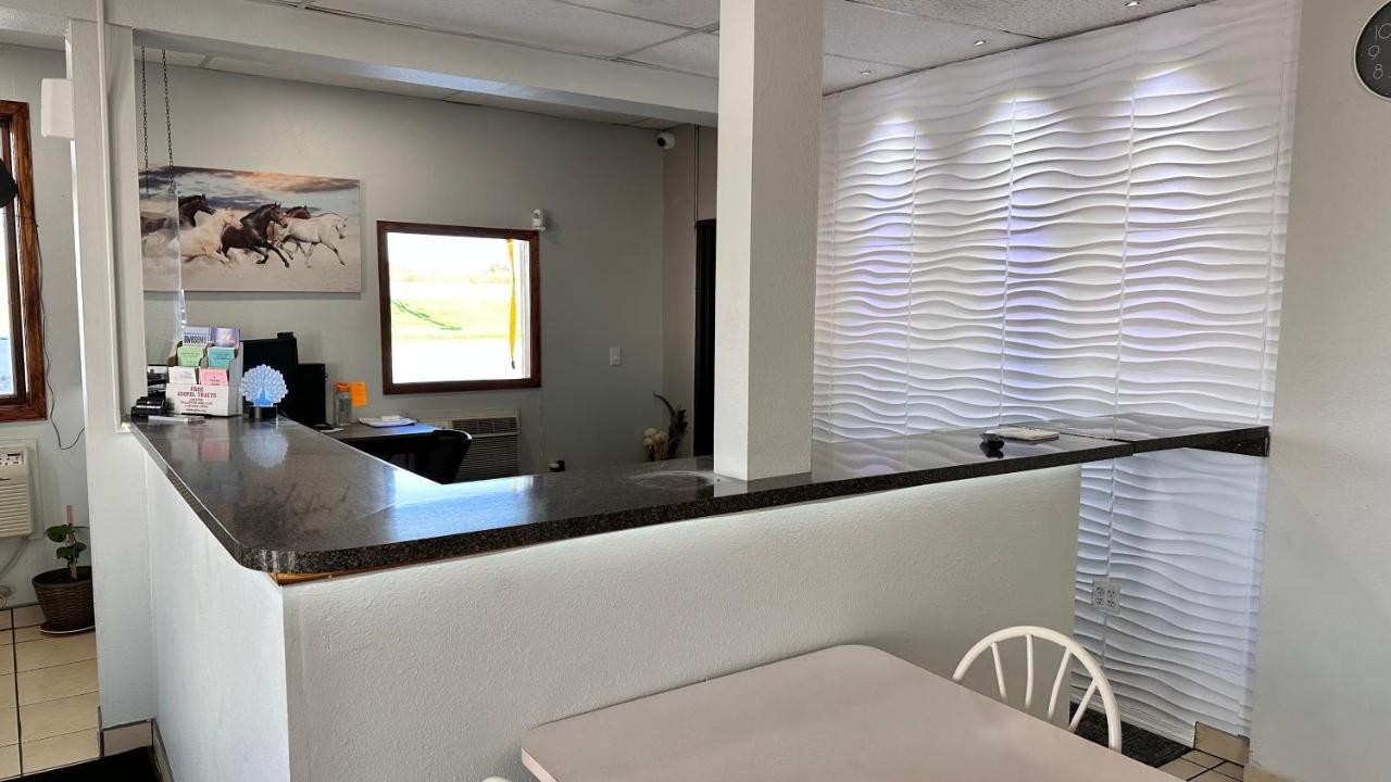 Yankton Inn Bagian luar foto